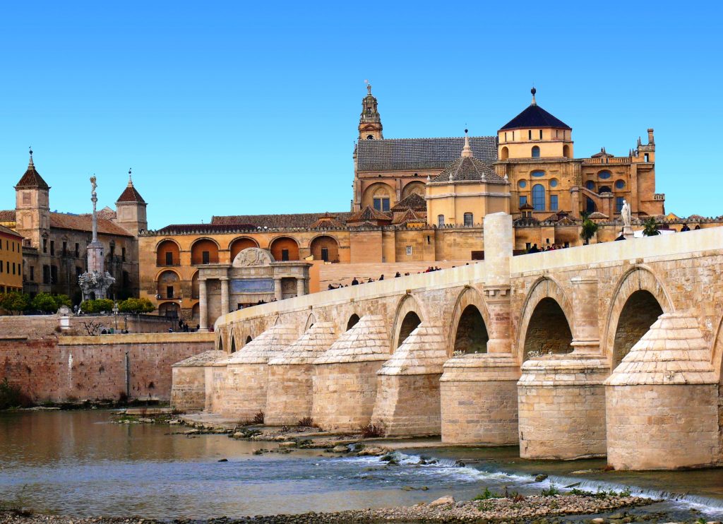 Римский мост в Кордове — безо всех этих волантийских надстроек