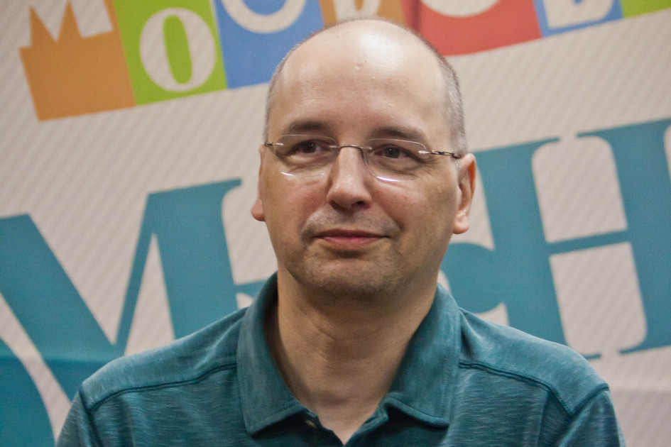 Ник Перумов стал сам себе издателем и больше не работает с «большими» издательствами. Он рассказал нам, почему