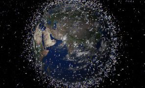 Космический мусор: как очистить орбиту?
