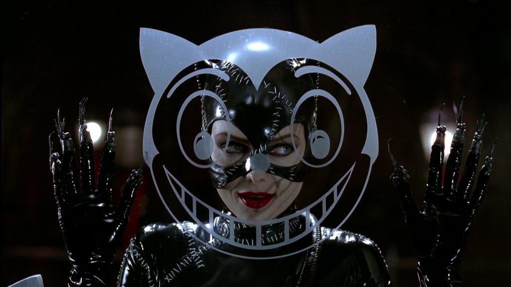 5-things-you-might-not-know-about-tim-burton-batman-returns-20th-anniversary[1]