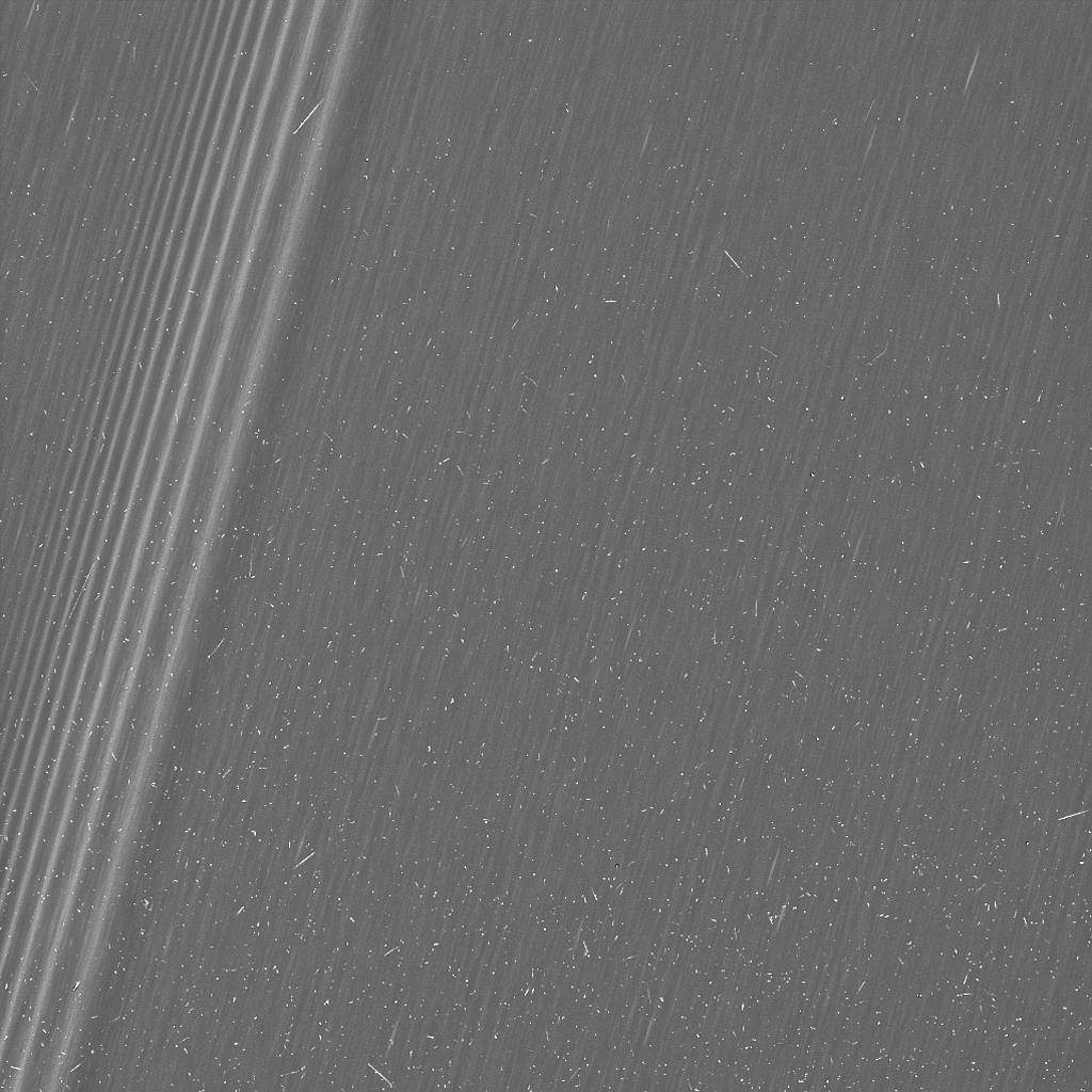 «Кассини» прислал новые снимки колец Сатурна 3