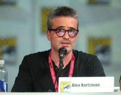 Шоураннеры Star Trek: Discovery уволены, Алекс Курцман занял их место