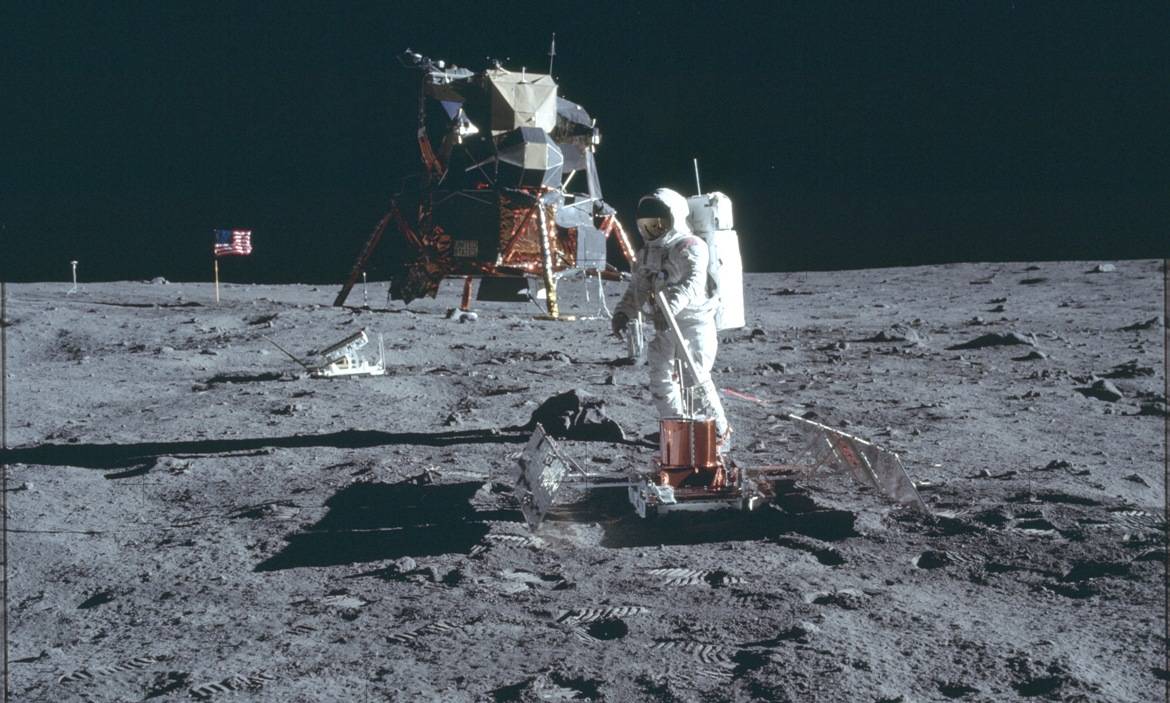 Миссия Аполло-11 — полет американцев на Луну