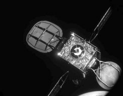 Сервисный космический аппарат состыковался с действующим спутником прямо на орбите