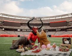 Короткометражка: Сатана влюбляется в 2020-й