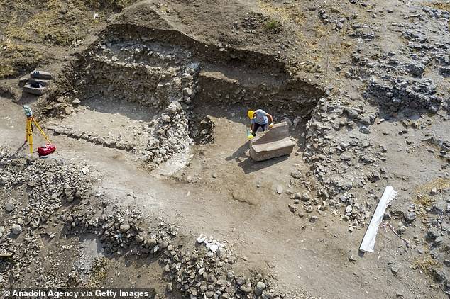 В Турции археологи обнаружили элитные места в амфитеатре-копии Колизея