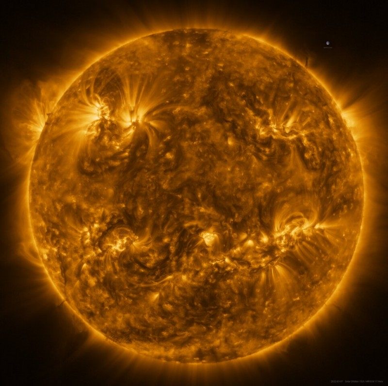 Зонд Solar Orbiter сделал самый детальный снимок Солнца в мире 1