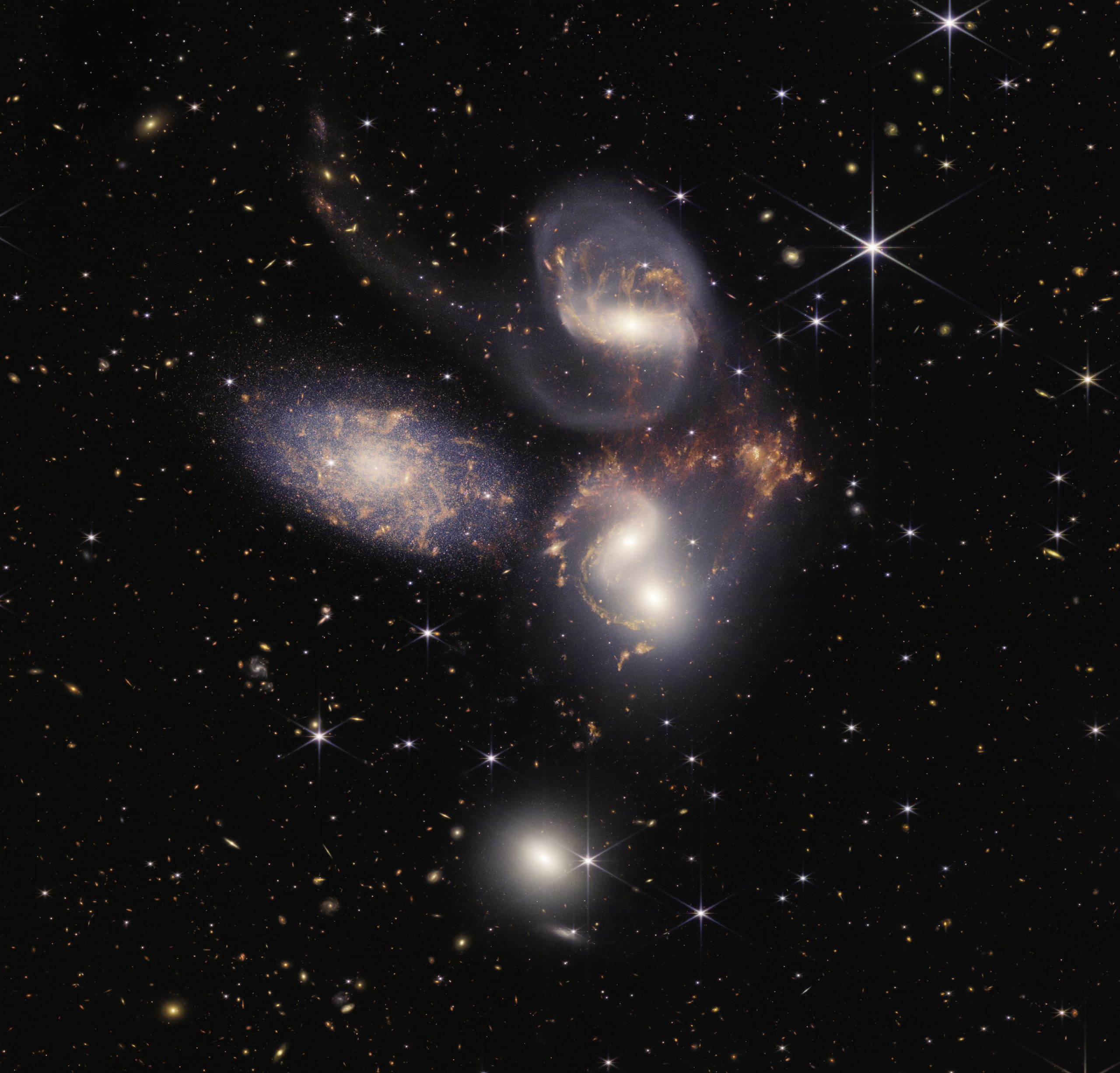 NASA показало первые снимки разных уголков Вселенной от телескопа «Джеймс Уэбб» 2
