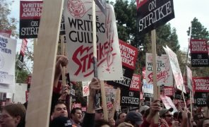 Забастовка сценаристов — 2023: что происходит и как это повлияет на фантастику